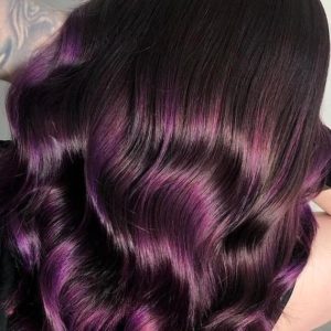 Colore capelli viola melanzana